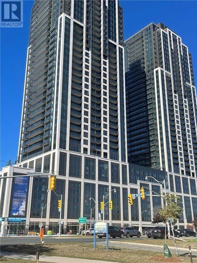 Photo du bâtiment - 1928 Lake Shore Blvd W