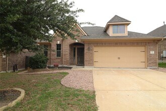 Building Photo - 528 Loma Cedro Bend
