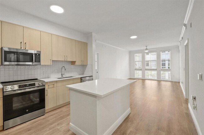 Foto del edificio - 10170 SW 7th St