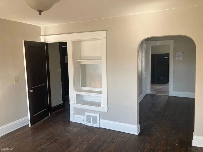 Foto del edificio - 2 br, 1 bath Duplex - 3900 Behrwald Avenue Up