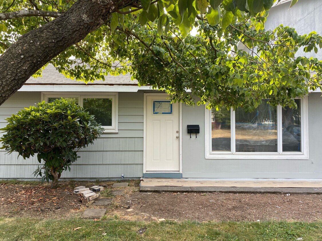 290 Cornell Ave, Gladstone, OR 97027 House Rental in Gladstone, OR