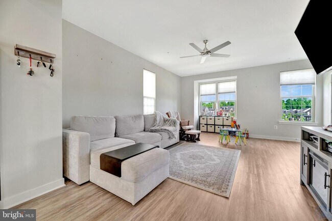 Foto del edificio - 14737 Earl Mitchell Ave