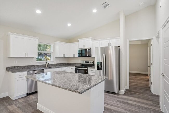 Foto del edificio - 6 Dogwood Dr Trce