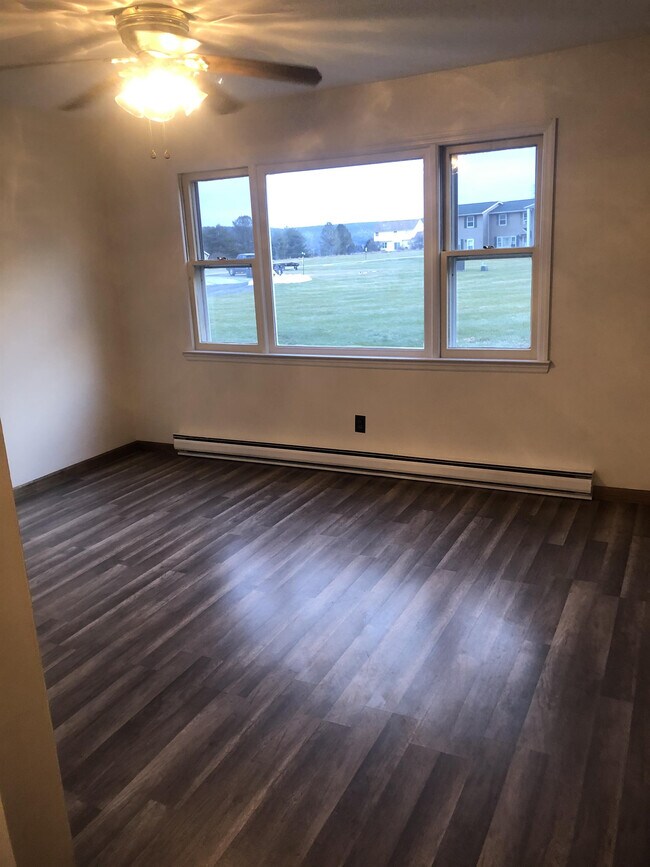 Foto del edificio - 144 Edgewood Dr