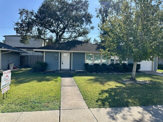 Foto del edificio - 5111 Maple St