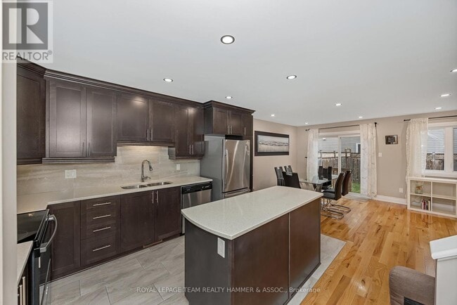 Building Photo - 1184 Docteur Corbeil Blvd