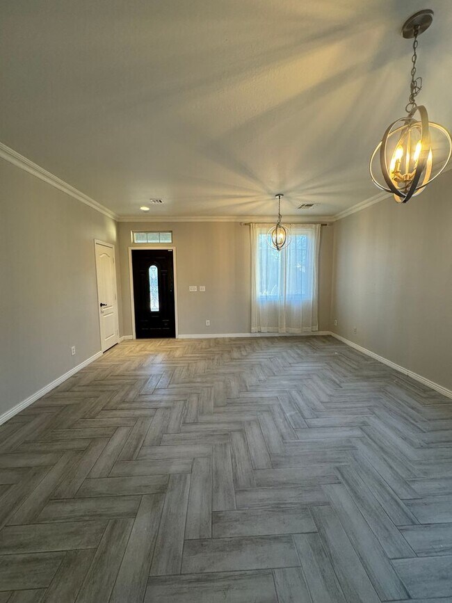 Foto del edificio - 3 BEDROOM IN DESERT OASIS IN SURPRISE