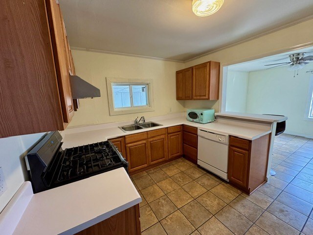 Building Photo - 352 Bonita St