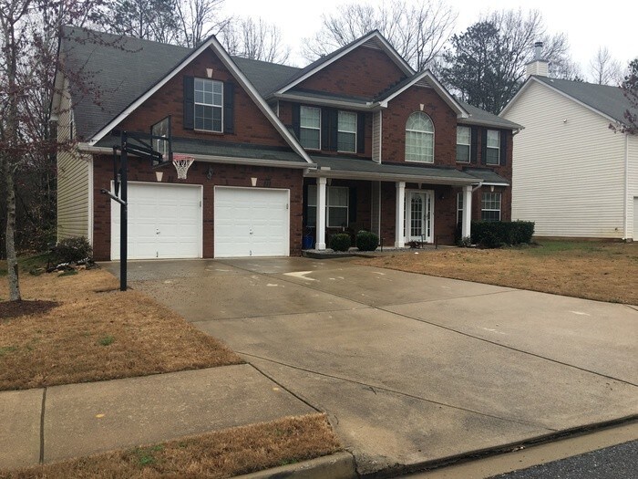Primary Photo - 224 Legacy Pointe Dr, Dallas, GA, 30132