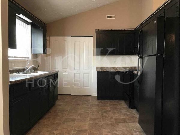 Foto del edificio - 6623 W 16th St