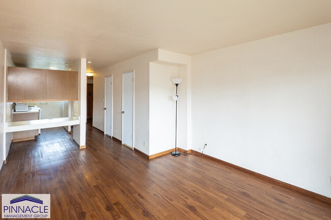 Building Photo - 98-640-640 Moanalua Loop