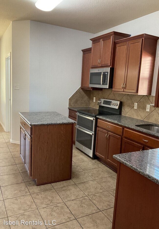Building Photo - 4 br, 2.5 bath House - 6403 Clear Brook Drive