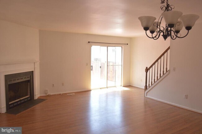 Foto del edificio - 4589 Perch Branch Way