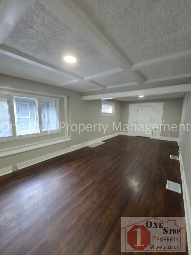 Foto del edificio - Beautiful 5 Bedroom 2 Bathroom in Kansas City!