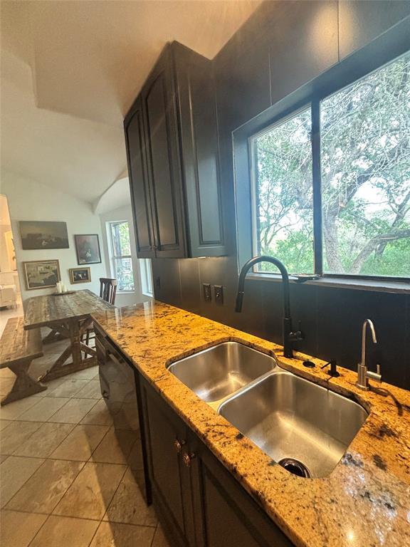 Foto del edificio - 338 Sailmaster St