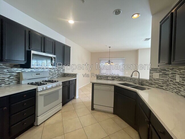 Foto del edificio - 39906 Alpine Union St