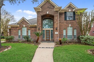 Building Photo - 5622 Lake Pl Dr