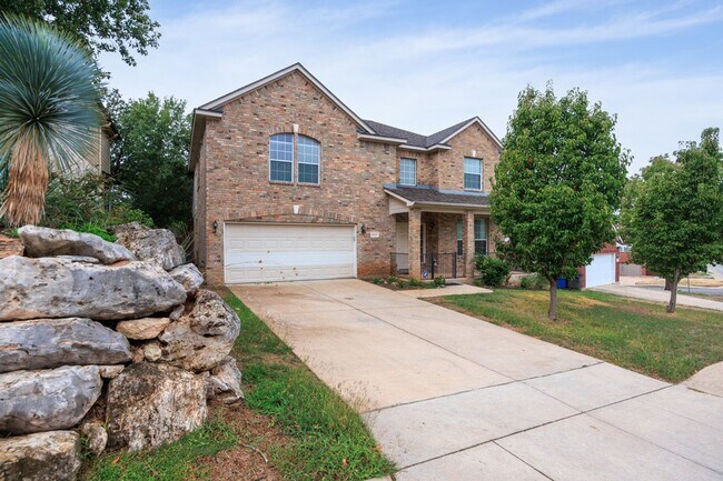 Foto del edificio - Spacious 2 Story 5 Bedroom , 3 Bathroom lo...