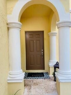 Foto del edificio - 4948 SW 136th Ave