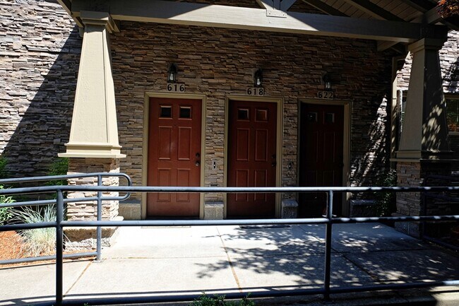 Foto del edificio - 618 NE Garswood Ln