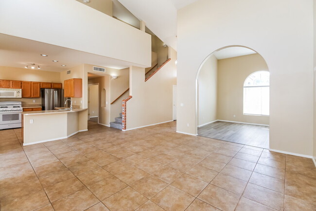 Building Photo - 7130 W Maple Ridge Dr