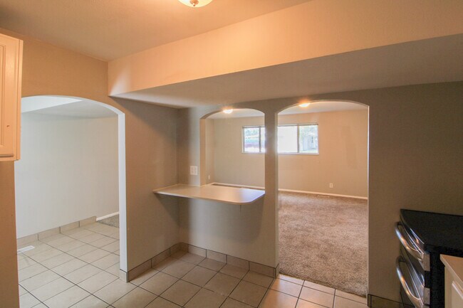 Building Photo - Harrison's Orem Duplex - Upstairs