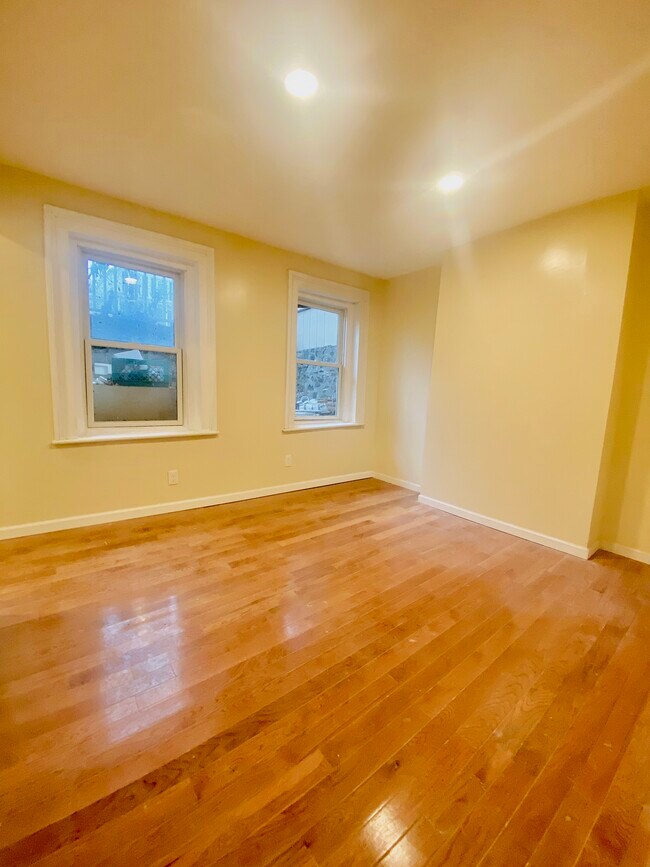 Building Photo - 78 Spring St