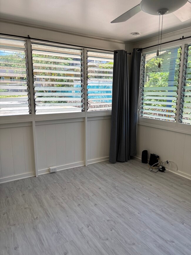 Building Photo - 2920 Kalihi St