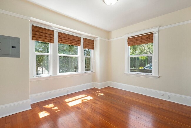 Photo - 1401 St Charles St Apartment