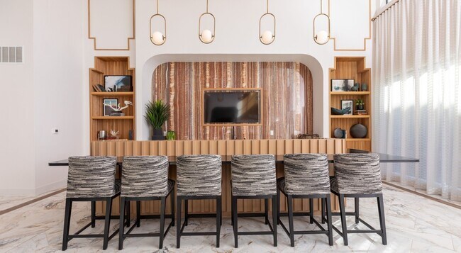 Foto del edificio - 11111 Nexus Ave.