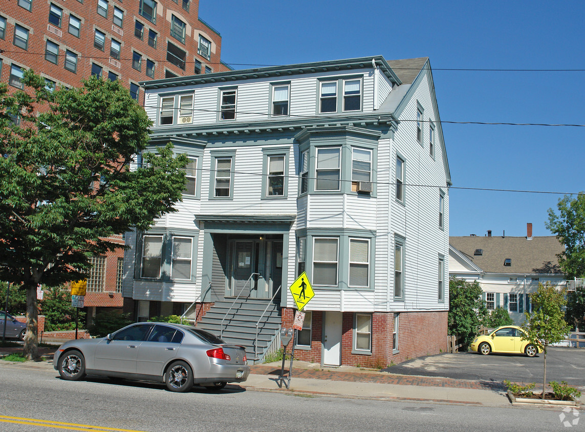 385 Cumberland Ave, Portland, ME 04101 - Apartments in Portland, ME ...