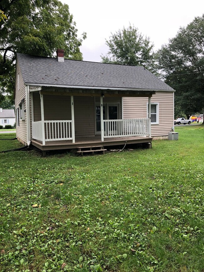 Building Photo - House for Rent in Grottoes