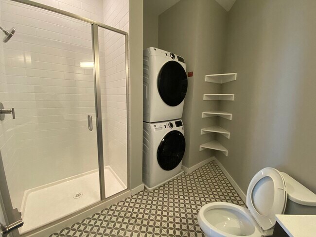 Interior Photo - ONE501