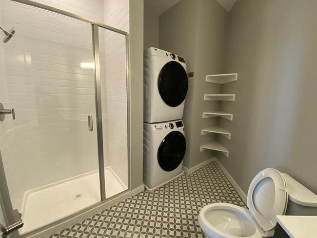 Interior Photo - ONE501