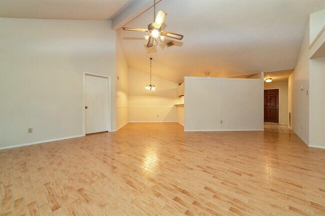 Building Photo - 2923 Bentley Ct