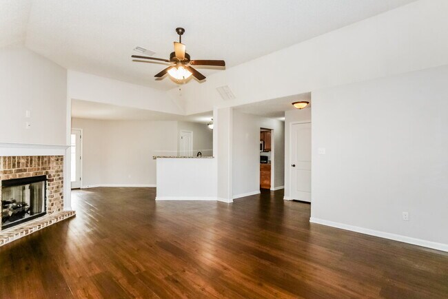 Foto del edificio - 9455 Darren Cir S