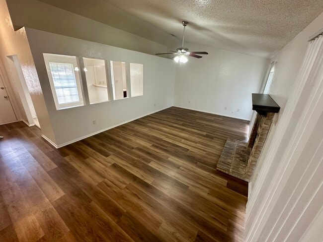 Living Room - 3820 Bigleaf Ln House