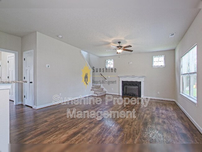 Building Photo - 2723 Rodgers St