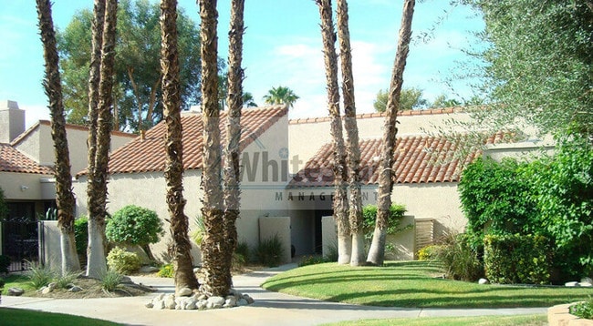Building Photo - 313 Forest Hills Dr