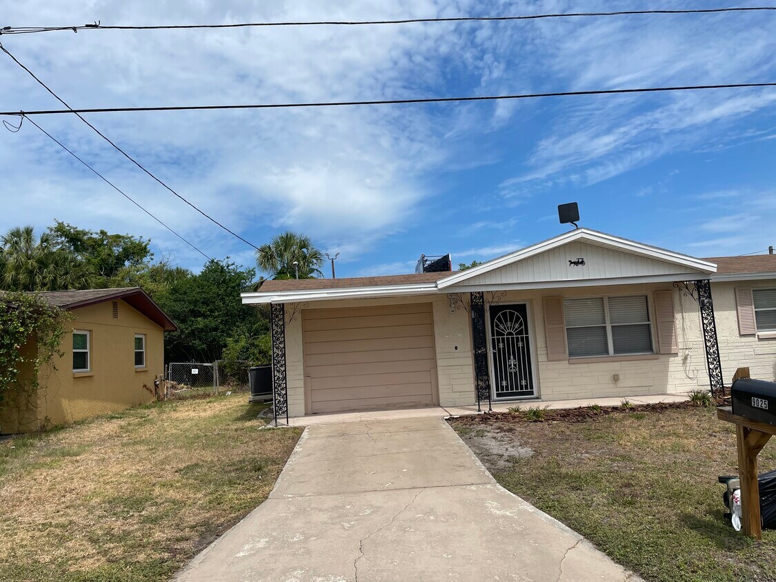 Primary Photo - 9025 Pegasus Ave