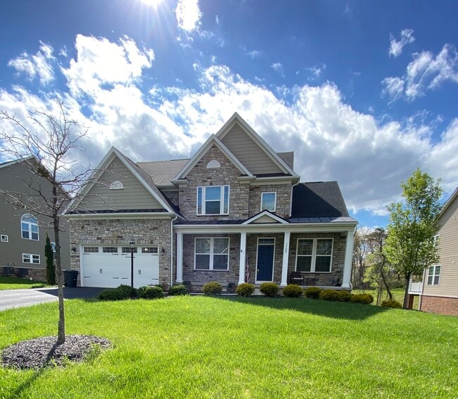 Front View - 1709 Stevensan Dr