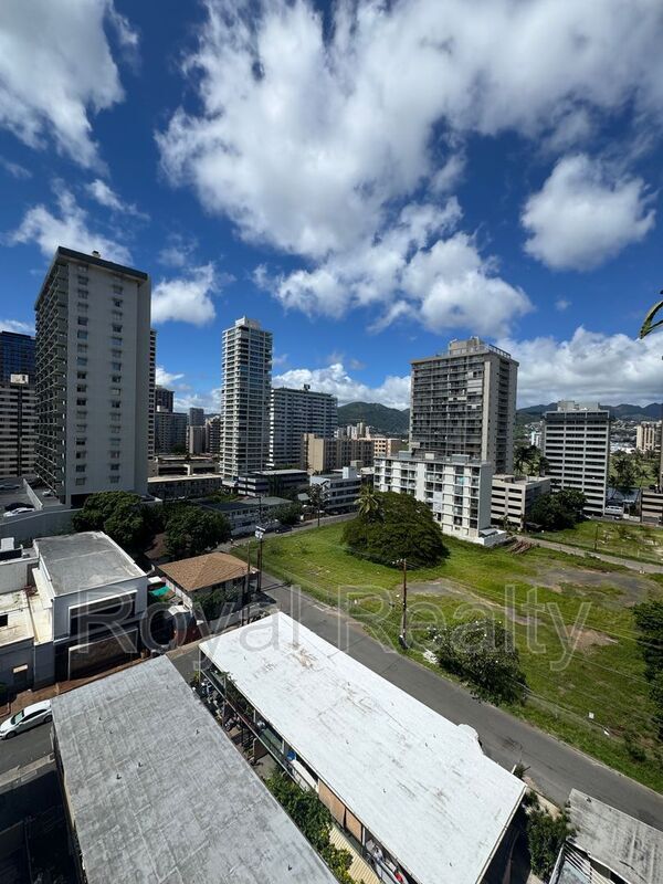 Foto del edificio - 222 Lili?uokalani Ave