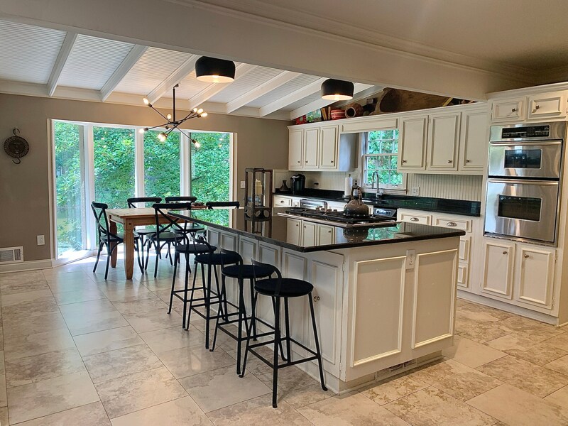 Foto principal - 330 Lake Crest Dr
