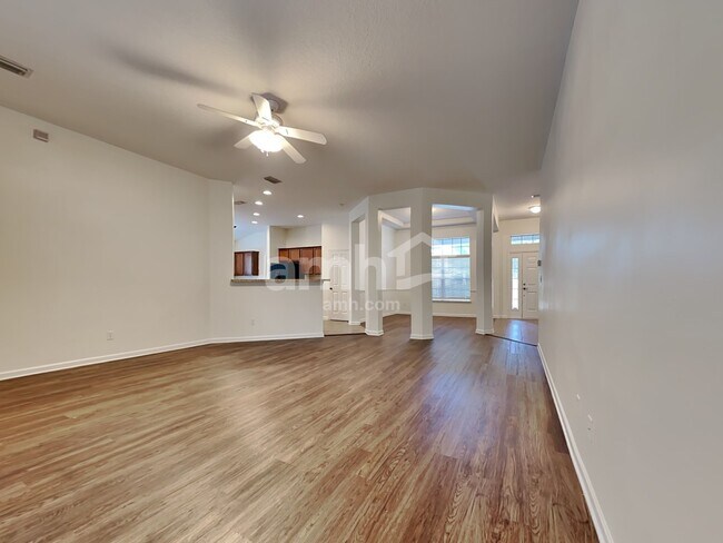 Building Photo - 4622 Glendas Meadow Dr