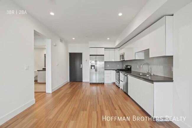 Building Photo - 518 N Gramercy Pl Los Angeles, CA 90004