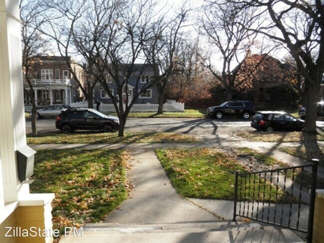 Building Photo - 4 br, 1.5 bath House - 328 S 3rd St W