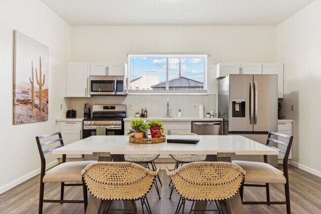 Foto del edificio - 2929 N 55th Pl
