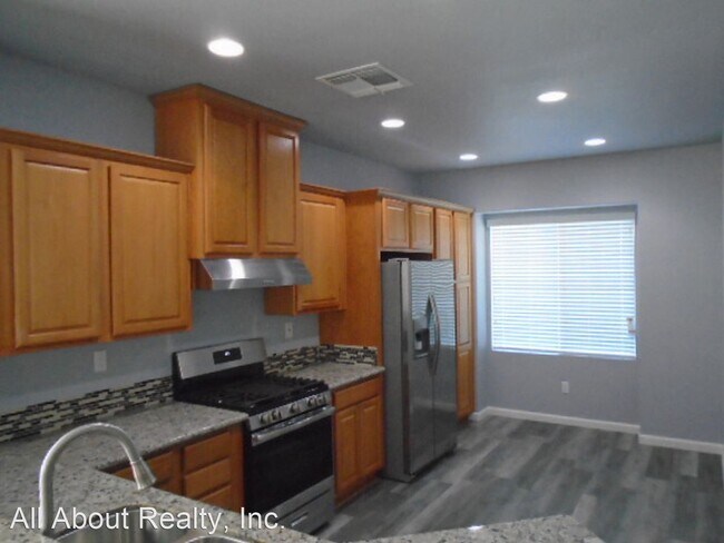 Building Photo - 3 br, 3 bath House - 3420 KENSINGTON COURT