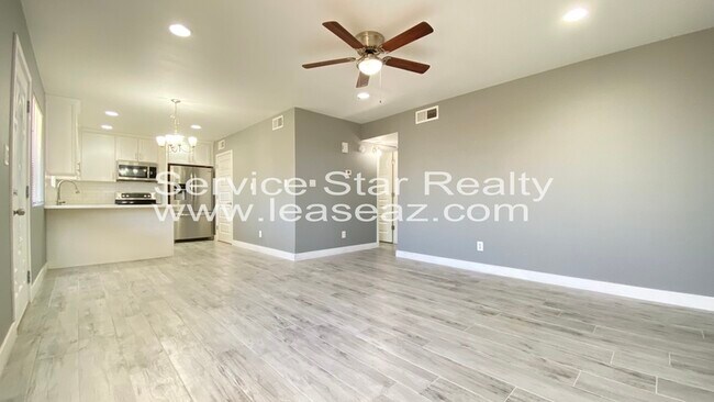 Building Photo - 4313 N 21st Dr