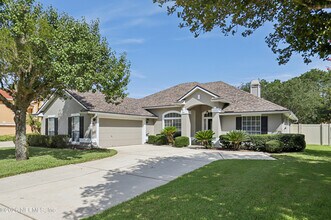 Building Photo - 2070 Thornhill Drive